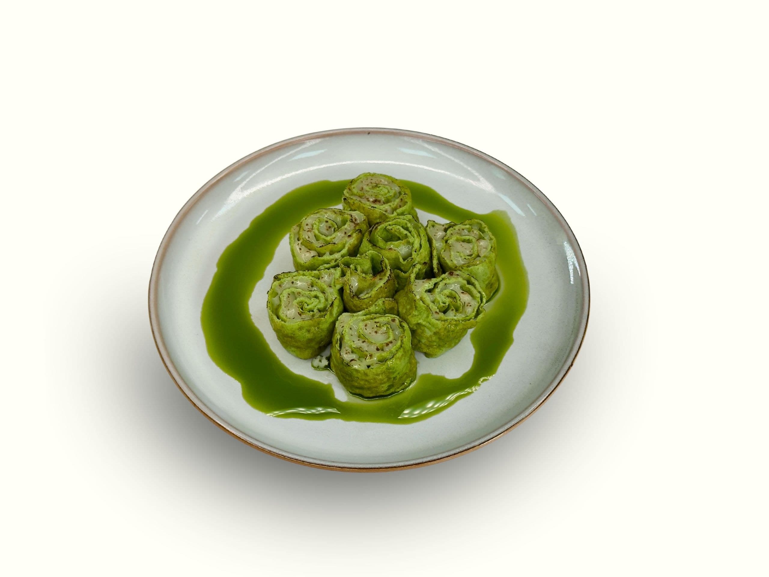 Spinach roll with cheese